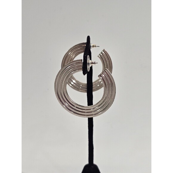 INDIA HICKS Silver Tone The Essential Hoop Stud‎ Earrings Statement Jewelry NWOT - Picture 3 of 8